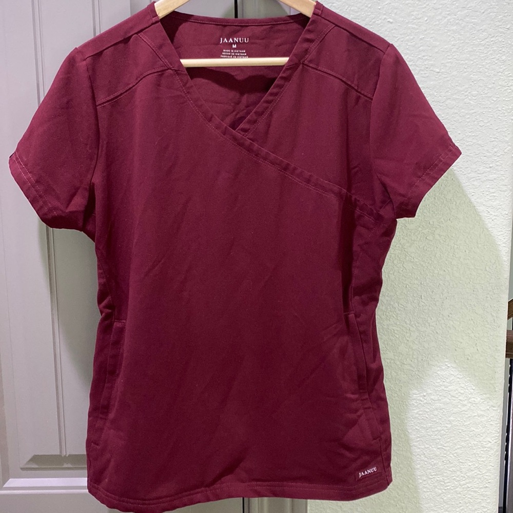 Jaanuu Burgundy Scrub Top Zipper Fit Medium Wine Red V-Neck Mock Wrap